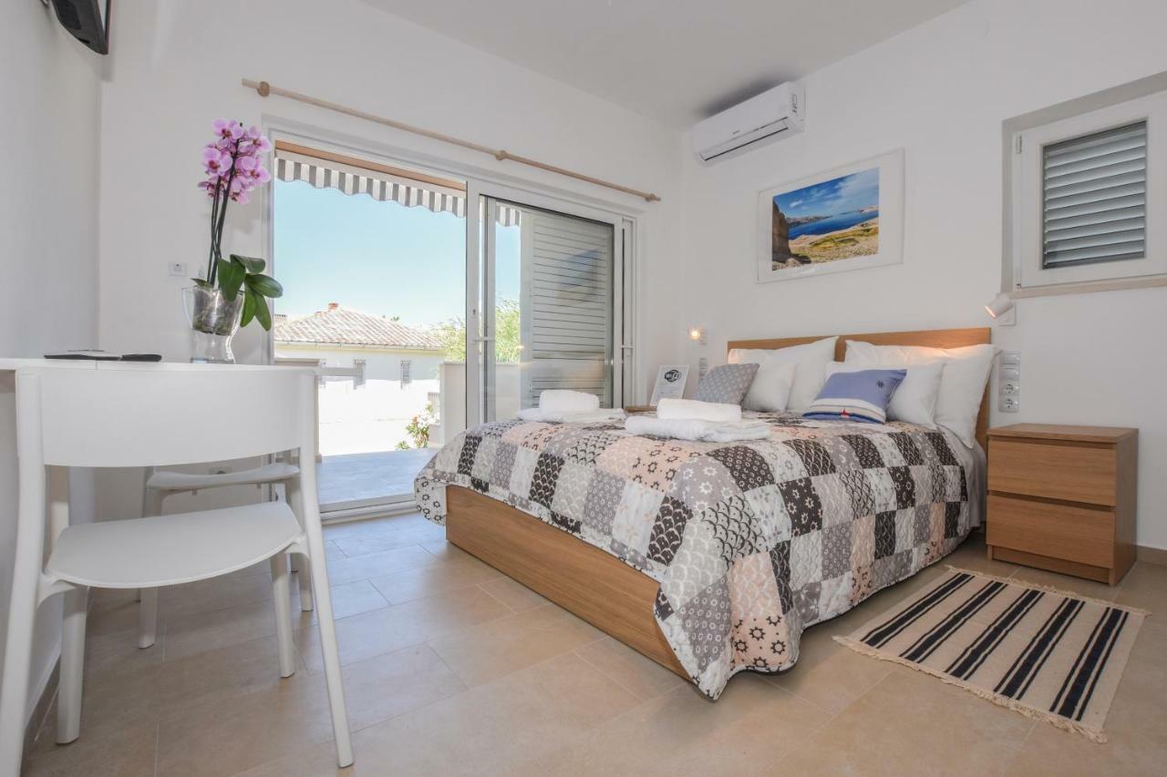 Villa Magena - Luxury Apartments In Pag Center Pag Town Exterior foto